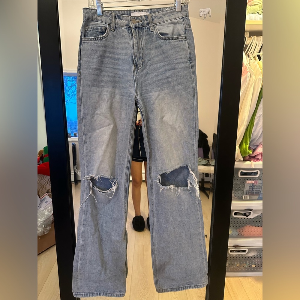 VERVET high waisted , light washed jean